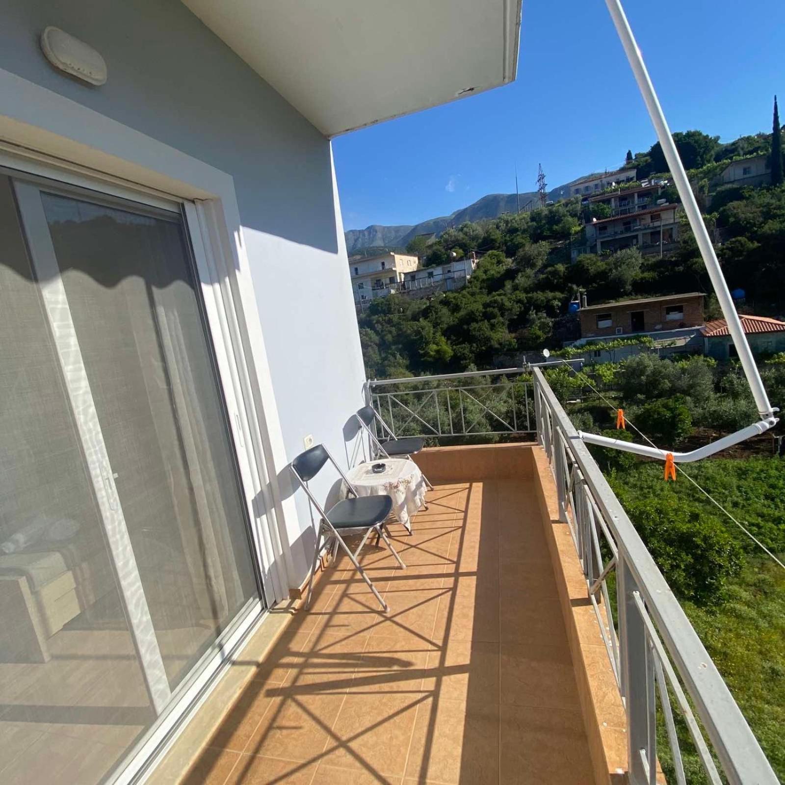 Ilias Family Rooms Himare Eksteriør bilde